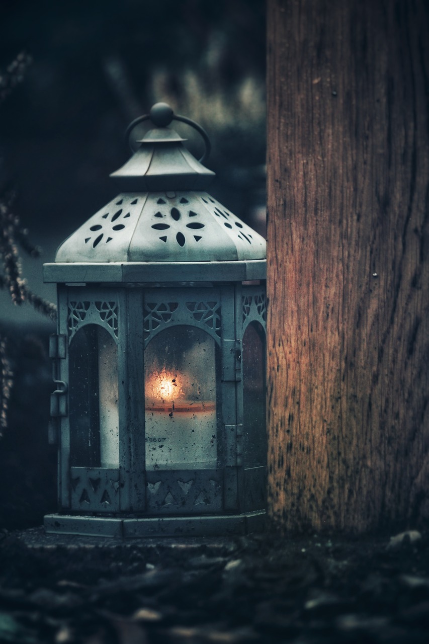 240116-lantern-4710926_1280