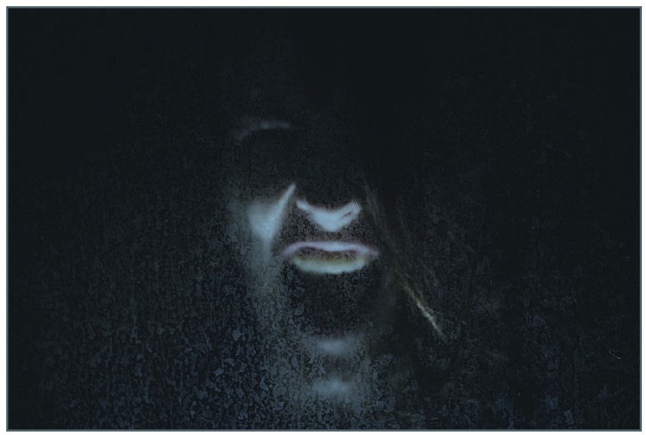 251007-Mann im Dunkeln