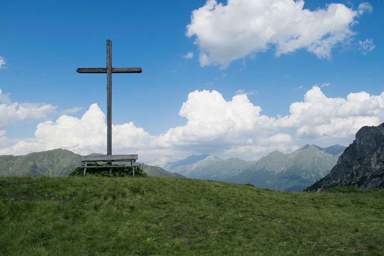 260301-lohrelei-summit-cross