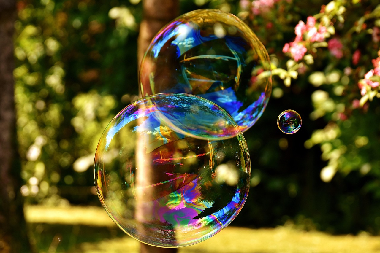 260326-alexas_fotos-soap-bubble