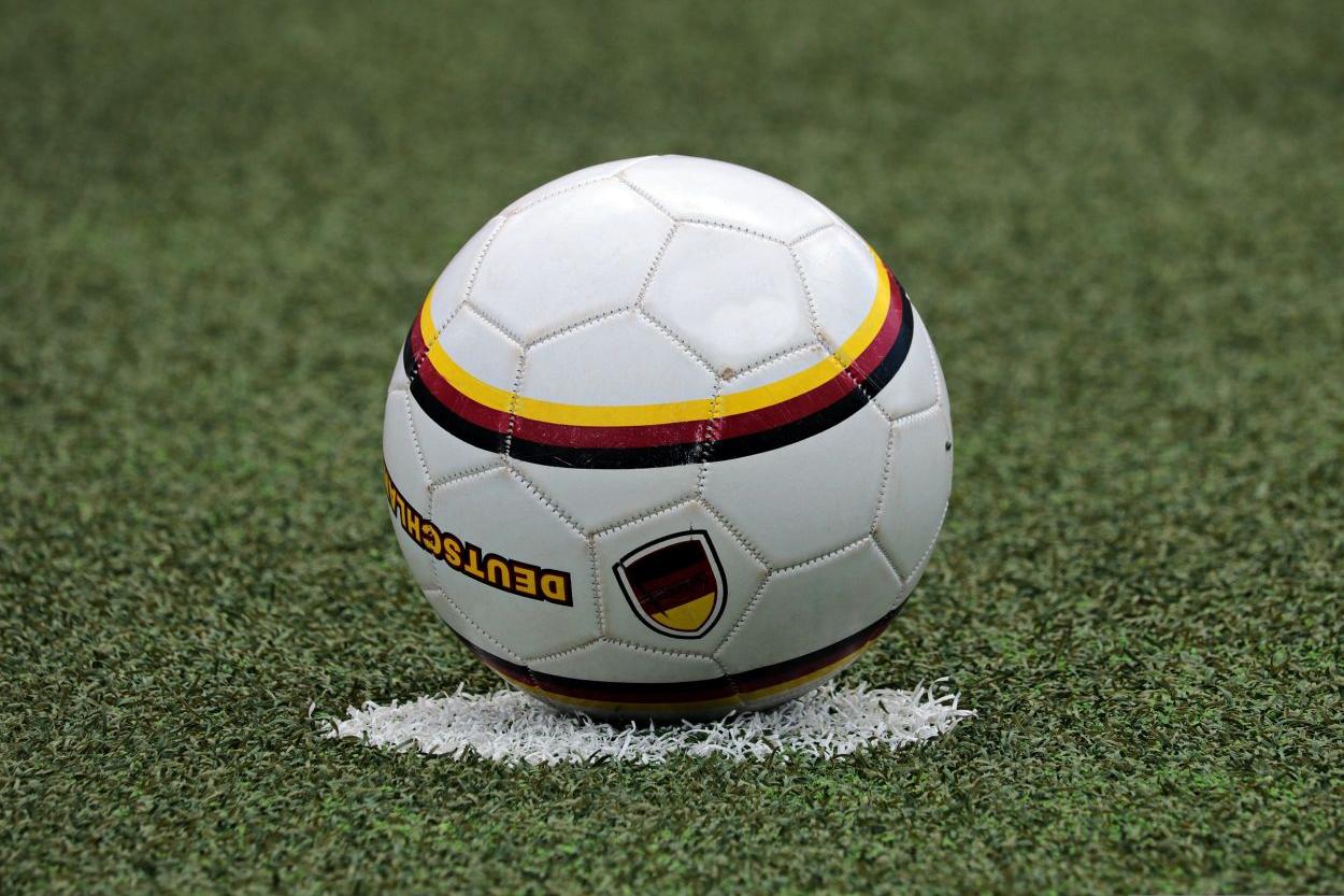 260701-noname_13-football