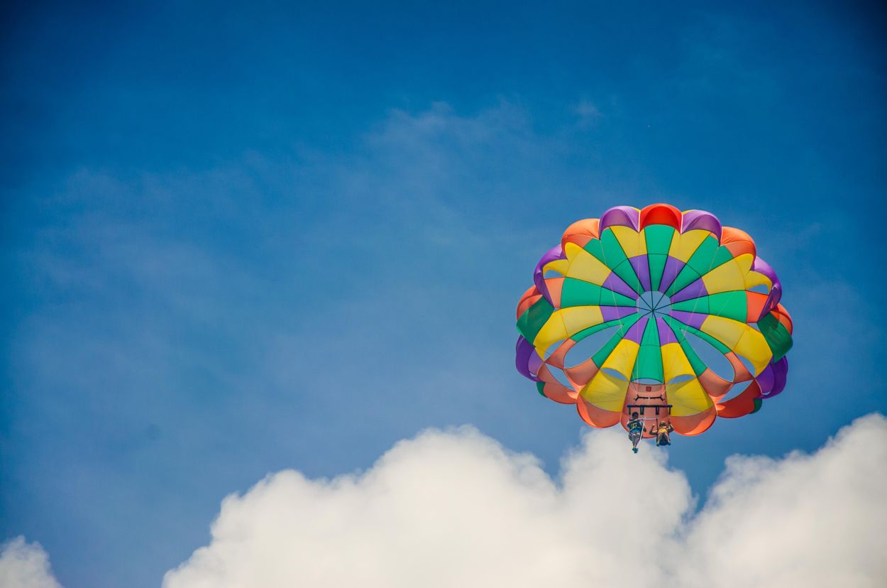 260708-imaginacioncreativos-parachute