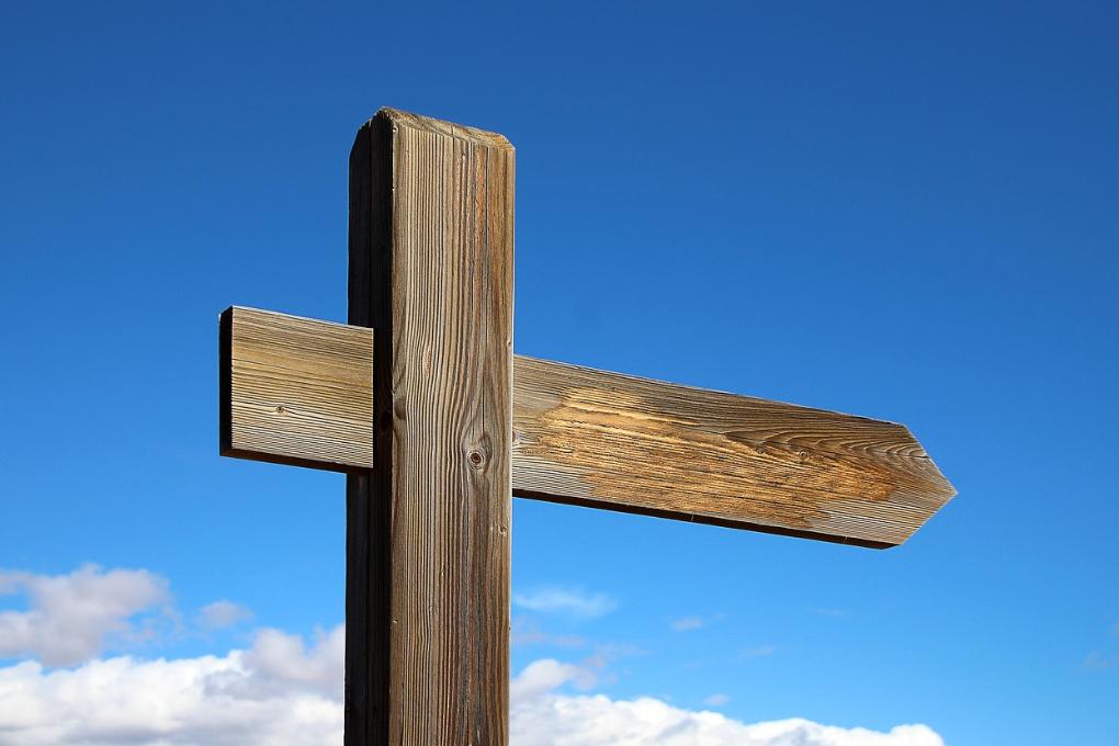 260808-gregmontani-signpost