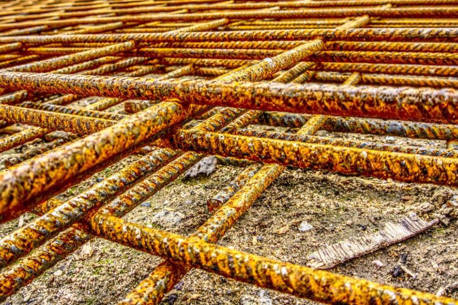 260823-distelapparath-iron-railing