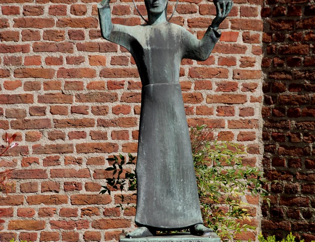 Figur Platz St. Heinrich