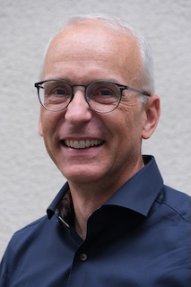 Dr. T. Esser