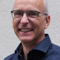 Dr. T. Esser